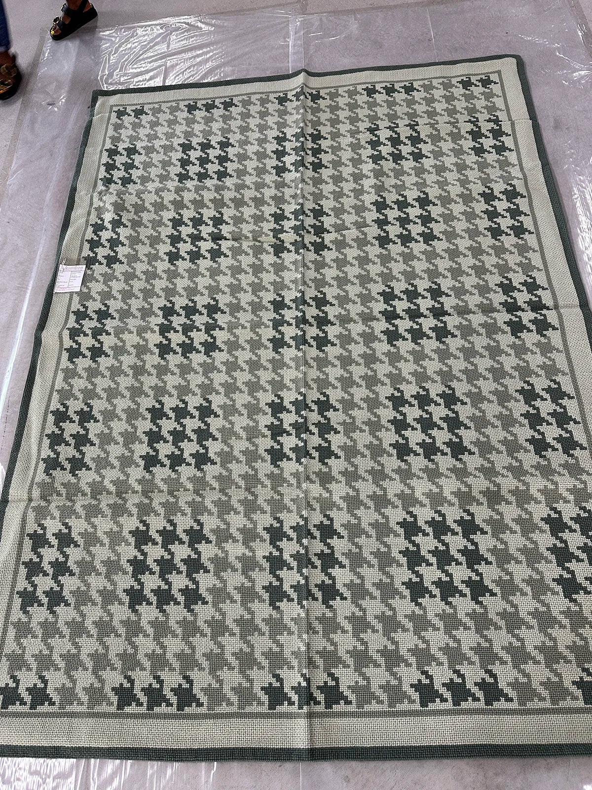 Houndstooth - Green - 6x8'2