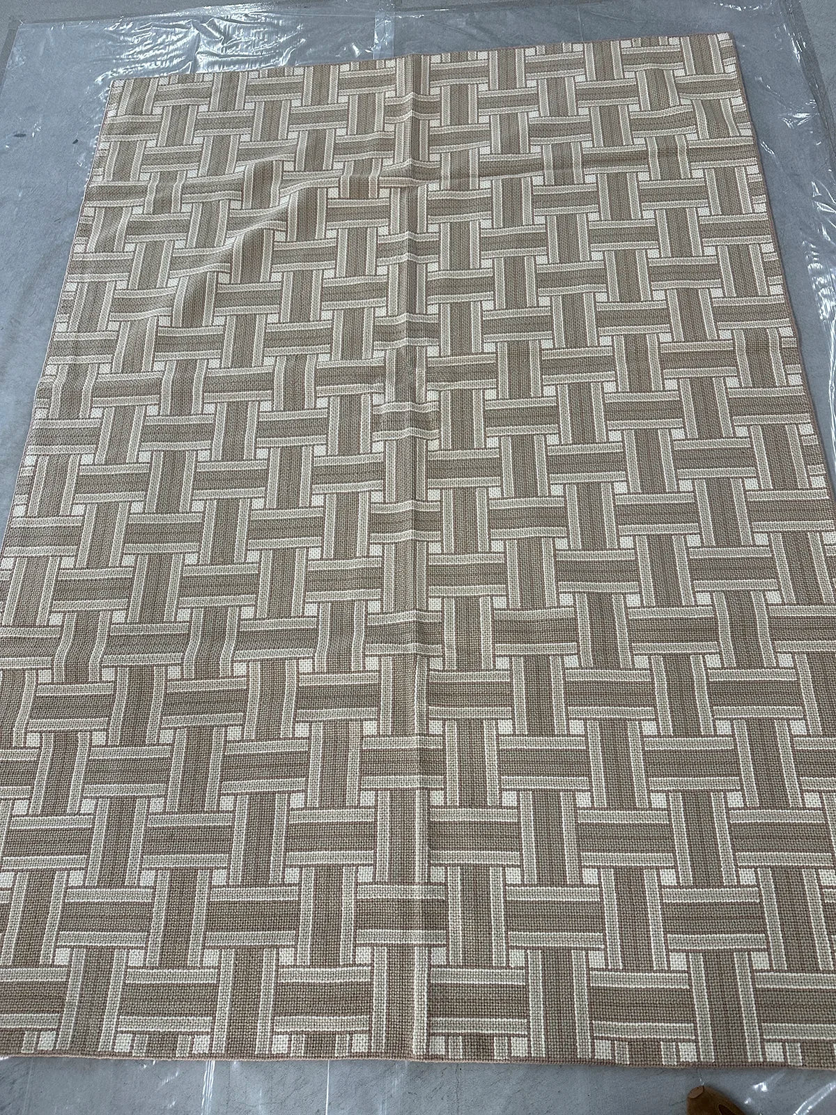 Woven Ribbon - 6'8x8'4