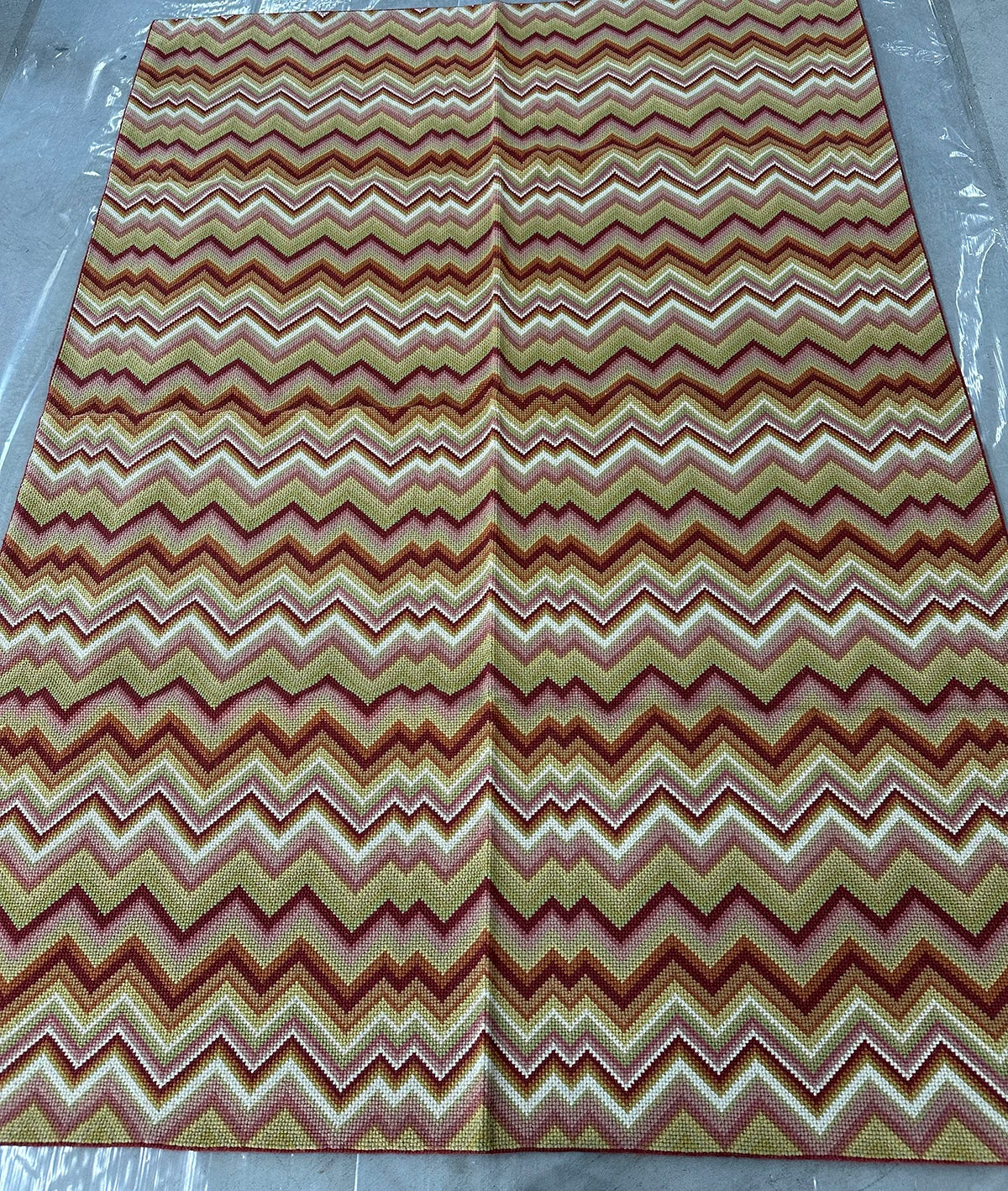 Flamestitch - Pink - 6'1x8'4