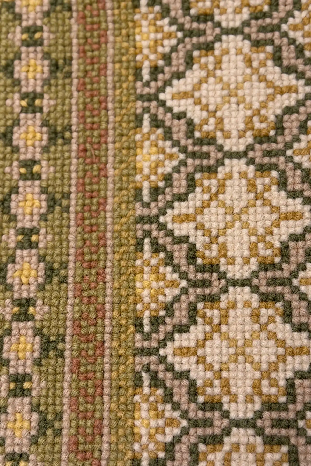 Roya - Neutral - 6x9