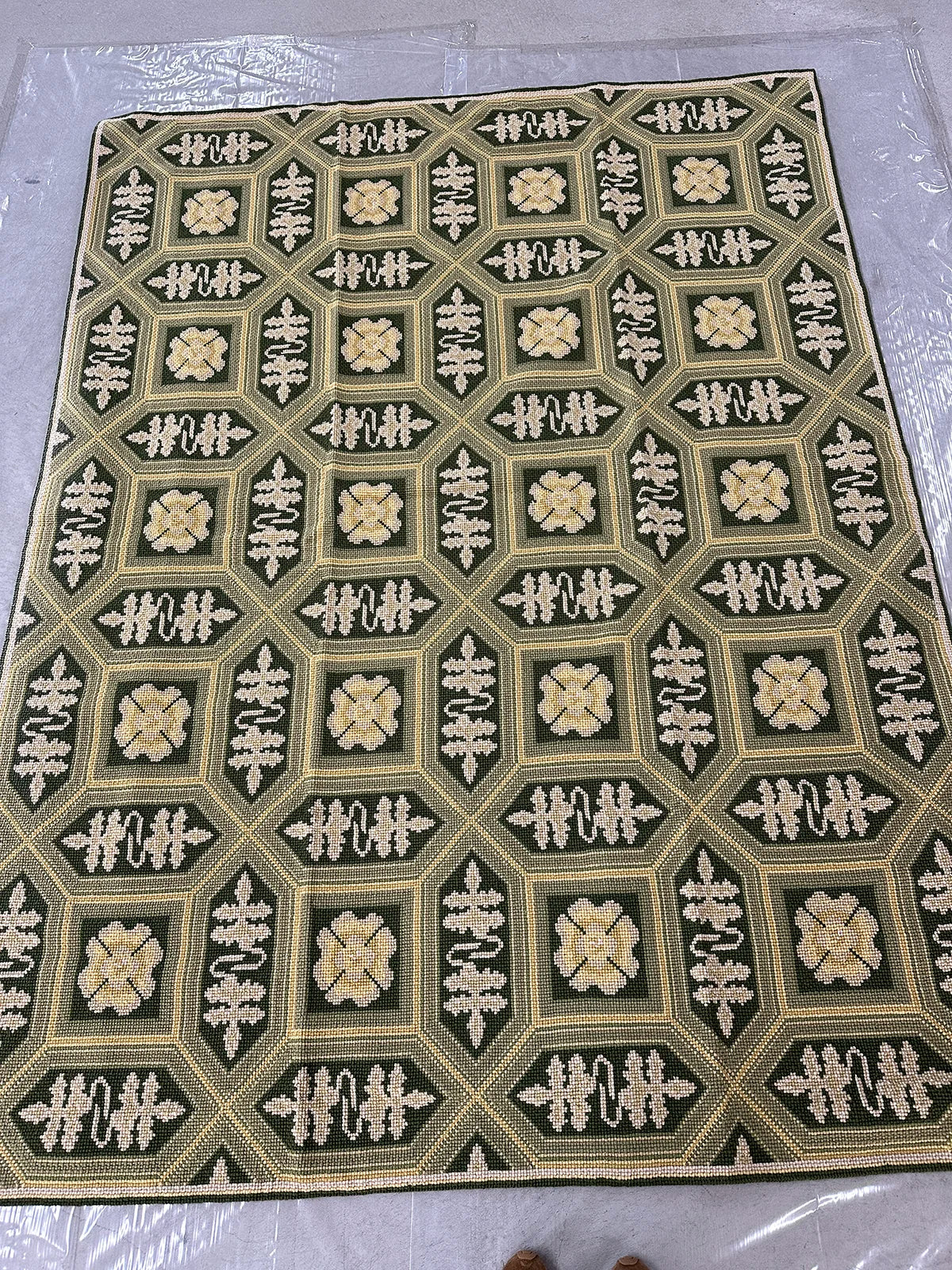 Tile Madelyn - Green - 5'11x8'6
